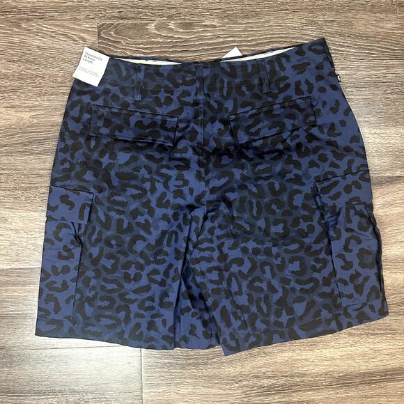 NWT Nike SB Mens Size 36 Kearny Cargo Allover Print Skate Shorts Navy FQ4946-410 - Picture 3 of 4